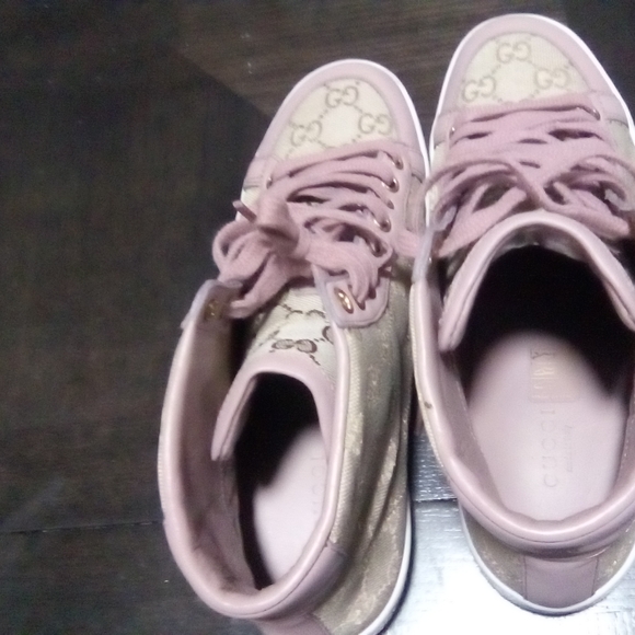 Gucci high tops canvas shoes with pink laces the size 7 - Picture 3 of 5